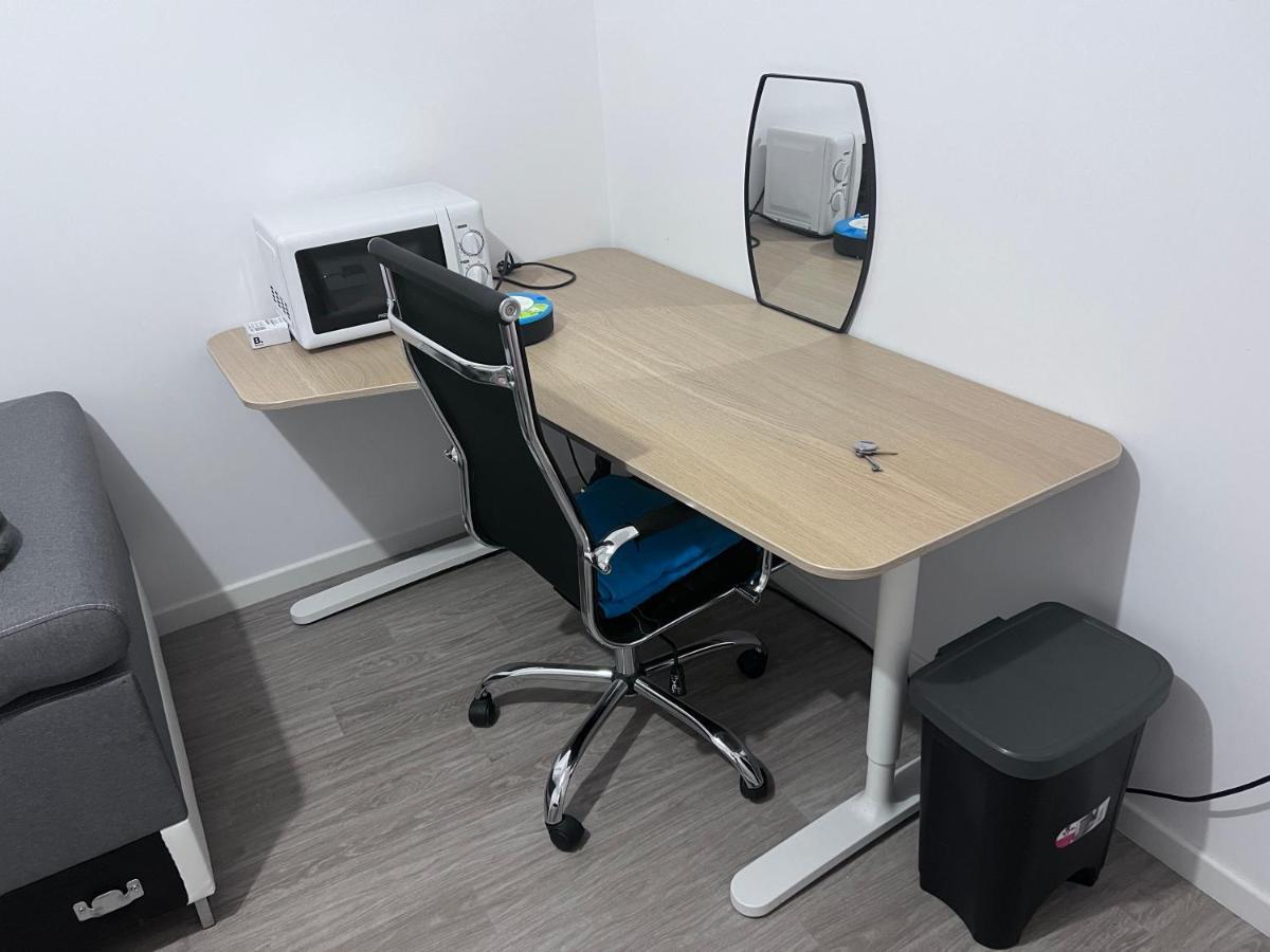 Chambre Individuelle Dans Un Appartement A 37 De Champs Elysees Sartrouville Luaran gambar